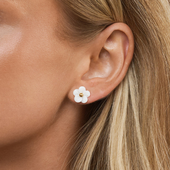 Ellen – Studs Örhängen Blomma Vit Rostfritt Stål