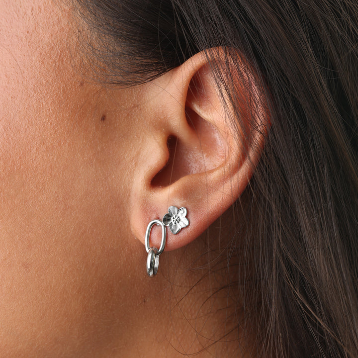 Sadia - Studs Örhängen Blomma Rostfritt Stål