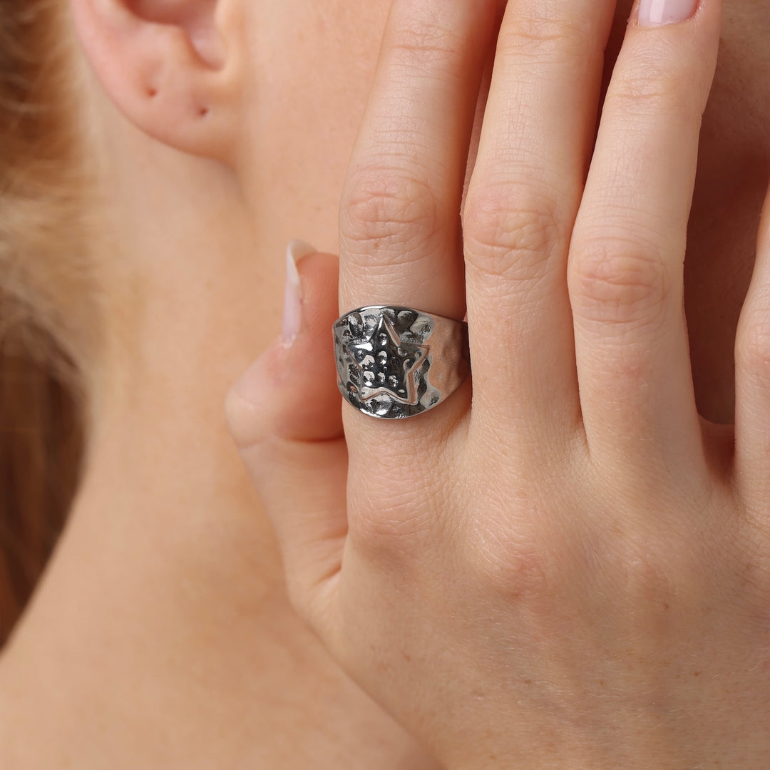 Yrsa - Ring med Stjärna Rostfritt Stål