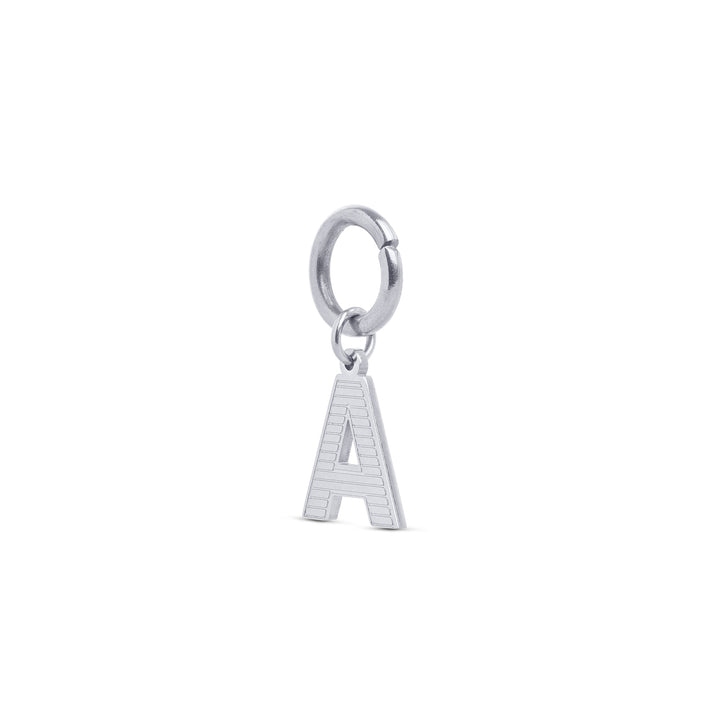 Sanya - Bokstav Charm Silver Rostfritt Stål