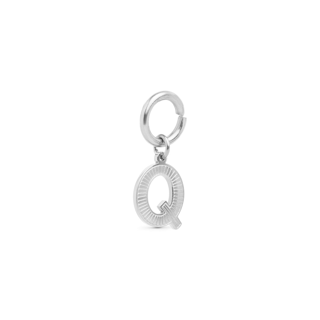 Sanya - Bokstav Charm Silver Rostfritt Stål