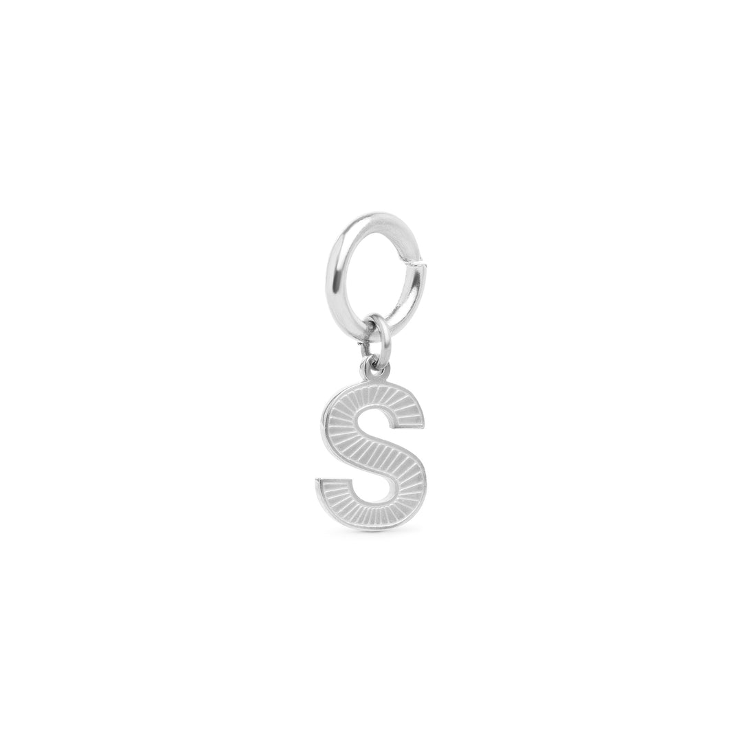 Sanya - Bokstav Charm Silver Rostfritt Stål